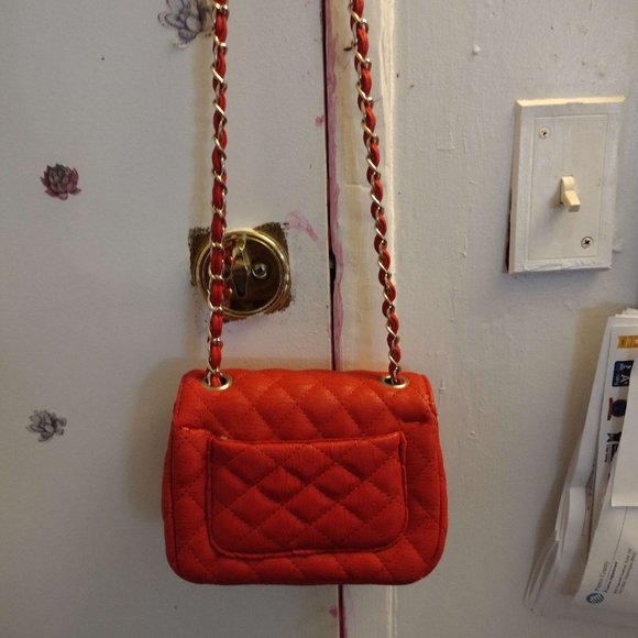 Leather Quilted Red Purse - Picture 3 of 4